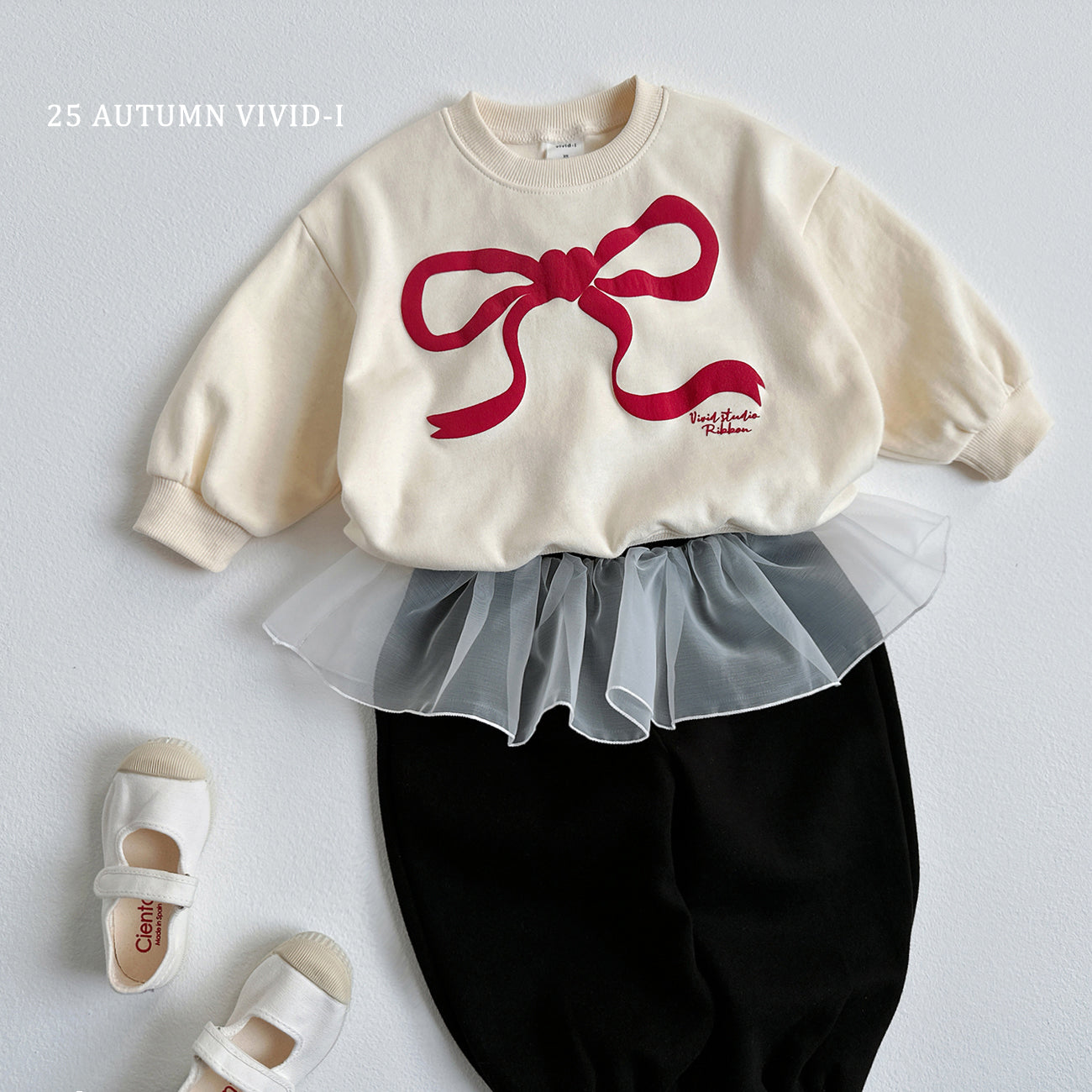 Ribbon Embossed Sweatshirt