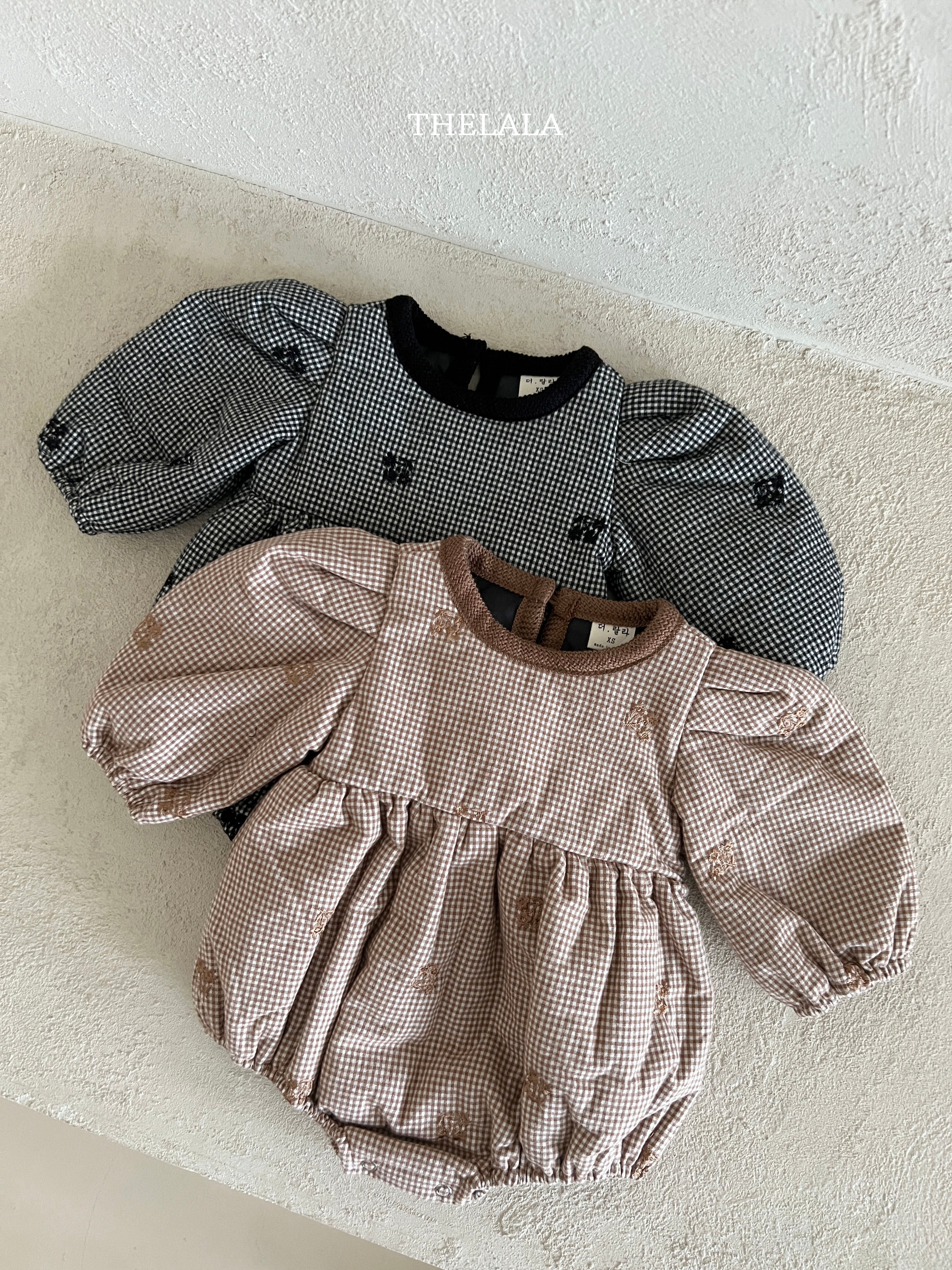 Pie Embroidery Suit