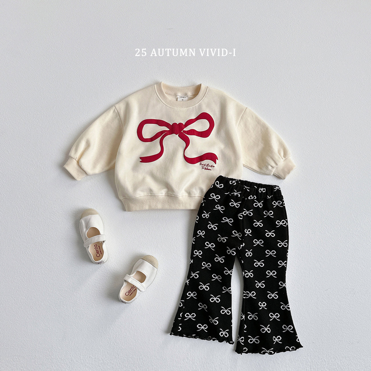Ribbon Embossed Sweatshirt
