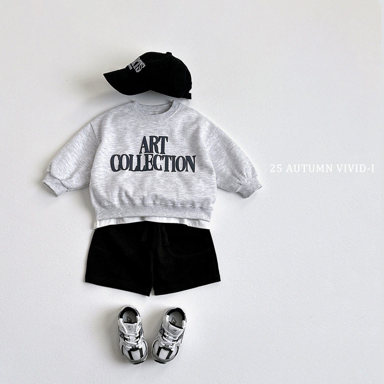 Art Embossed Sweatshirt