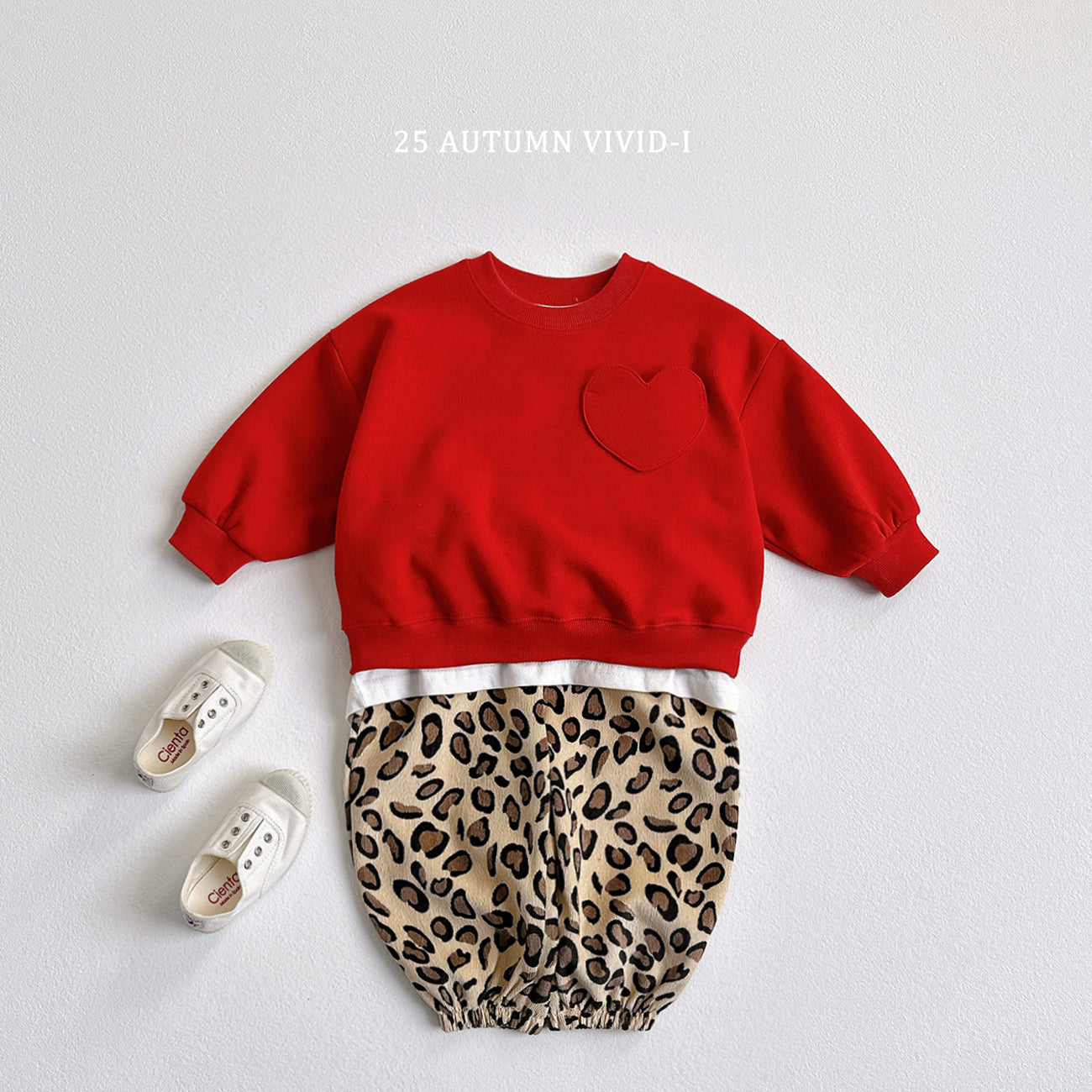 Heart Pocket Sweatshirt