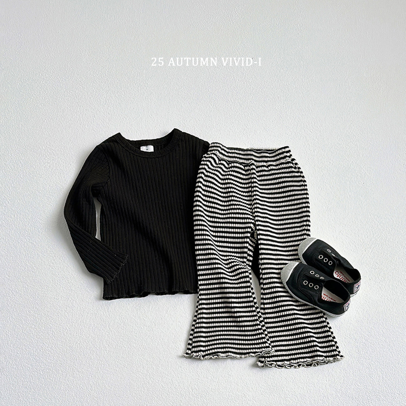 Simple Ribbed T-shirt