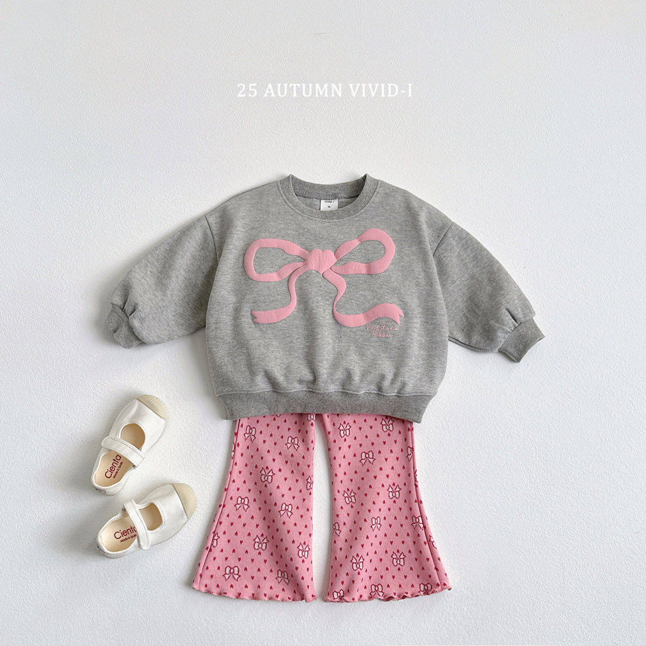 Ribbon Embossed Sweatshirt
