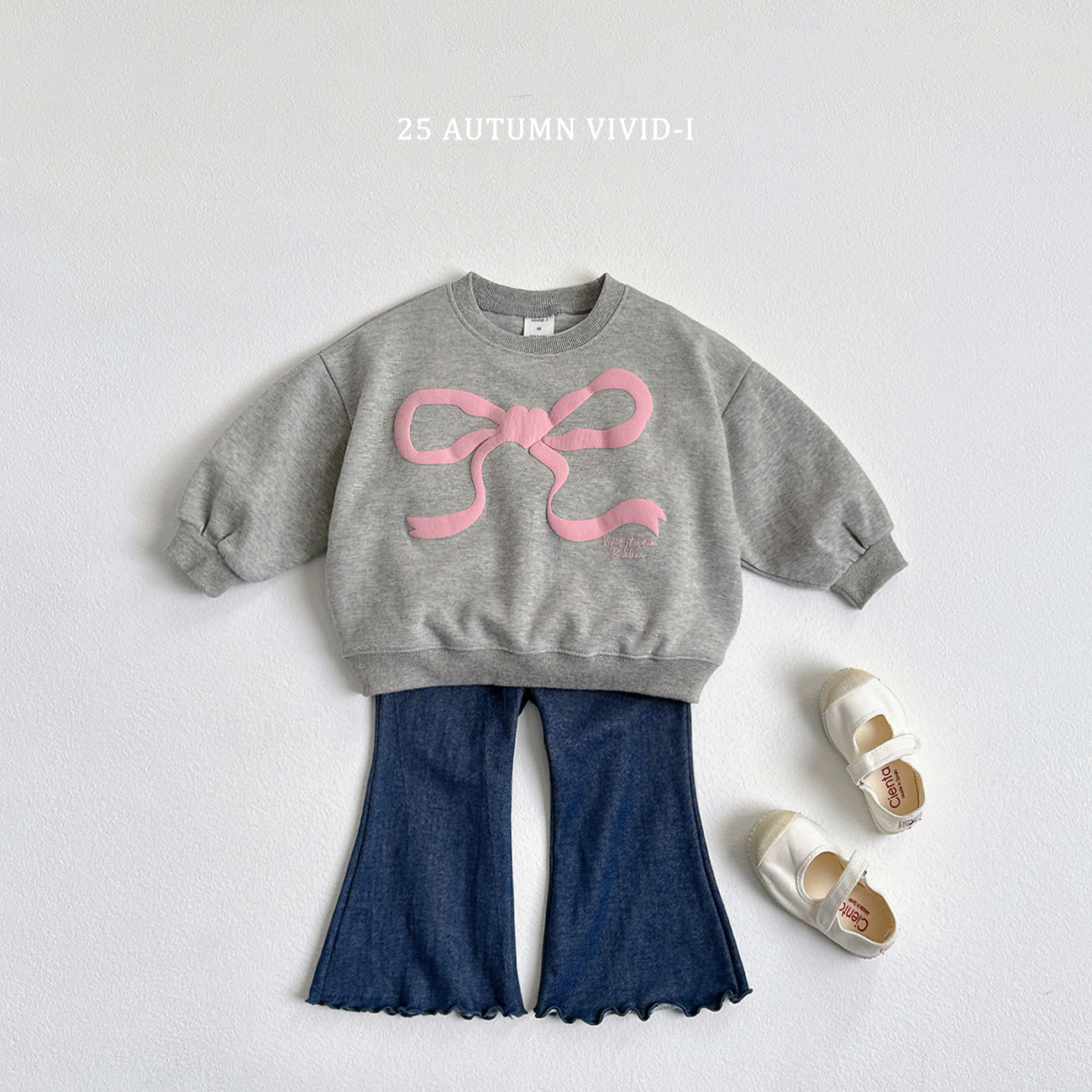 Ribbon Embossed Sweatshirt