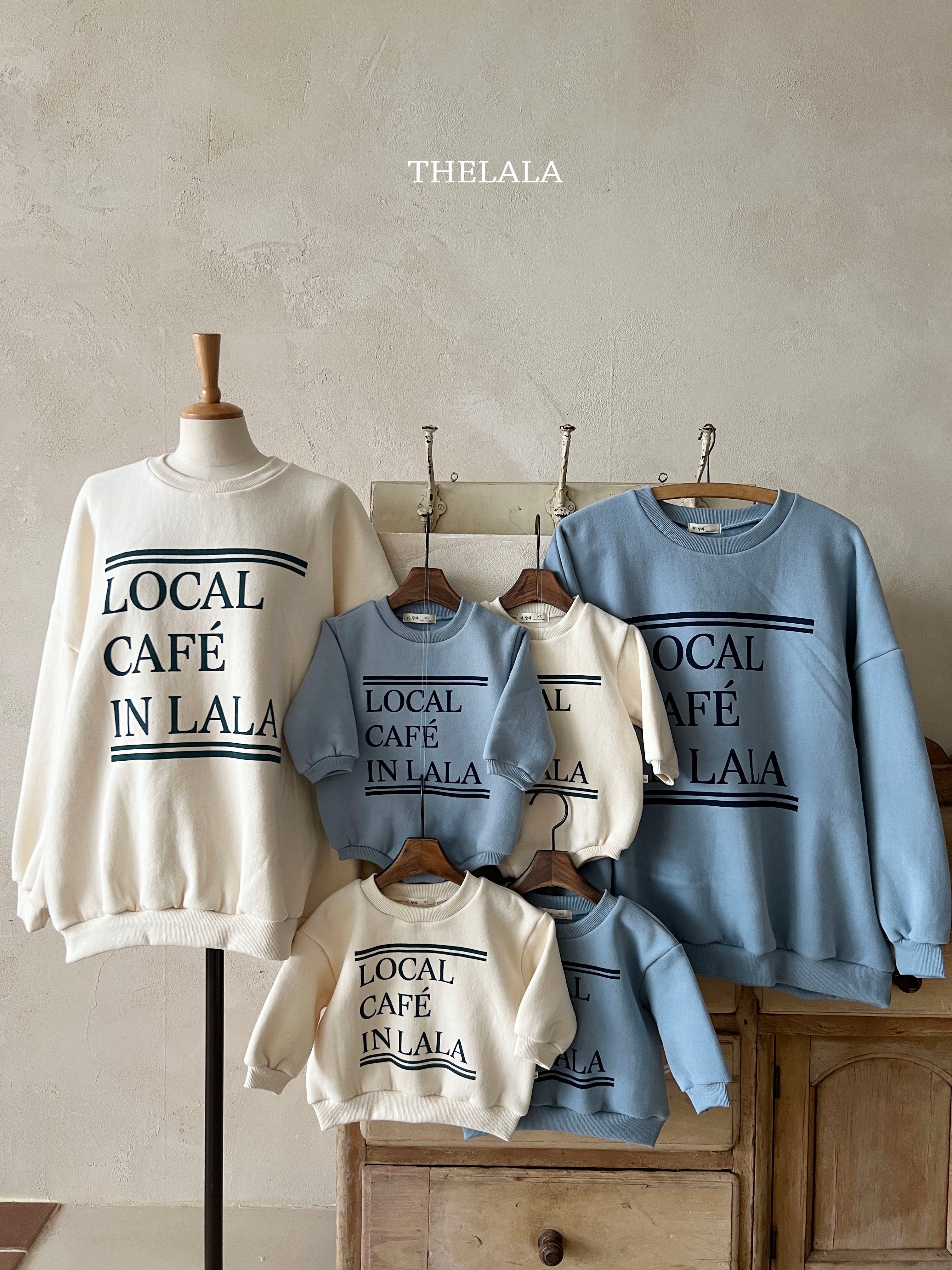 Cafe Sweatshirt (Mom)