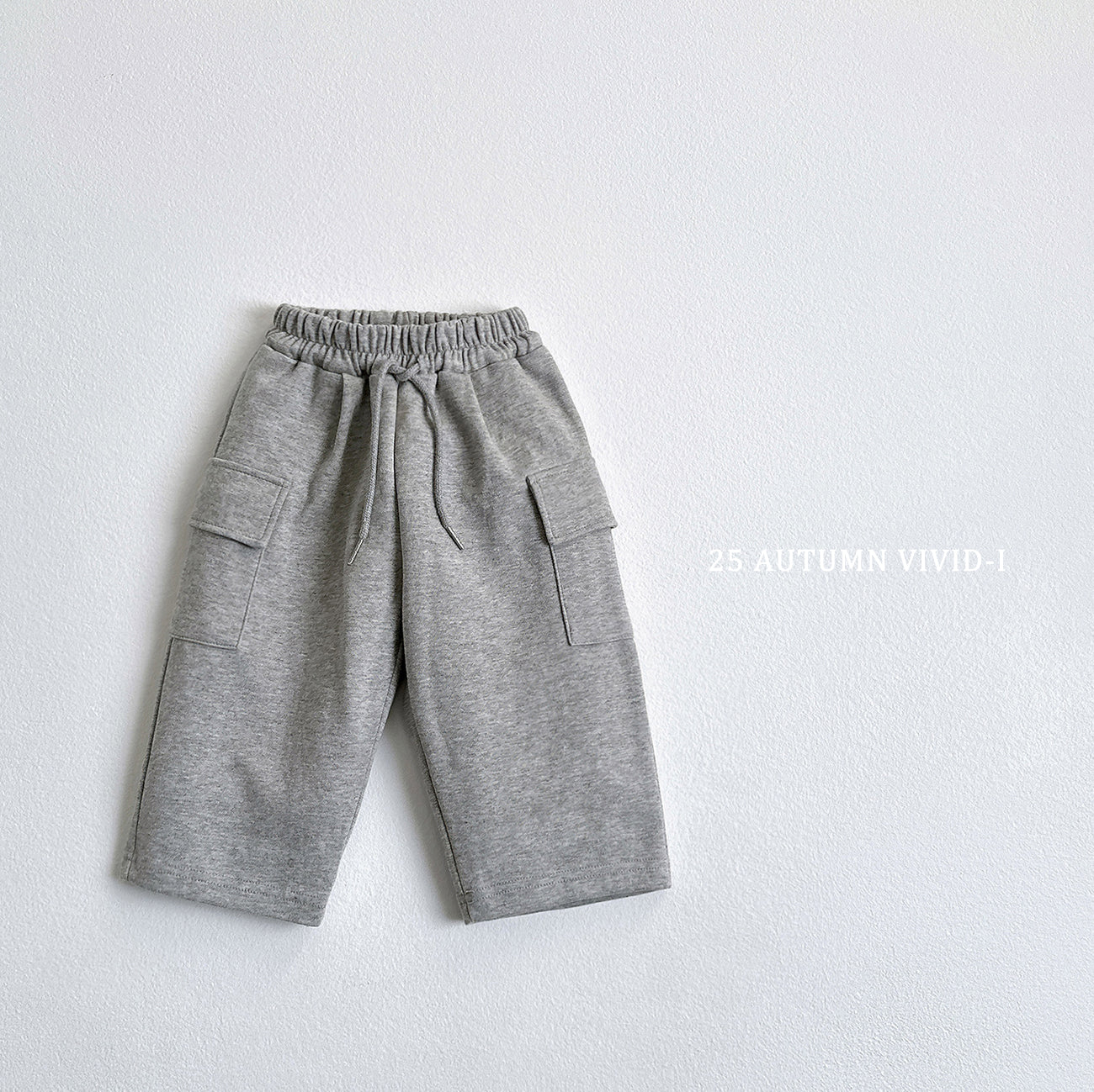Wide-Fit Cargo String Pants