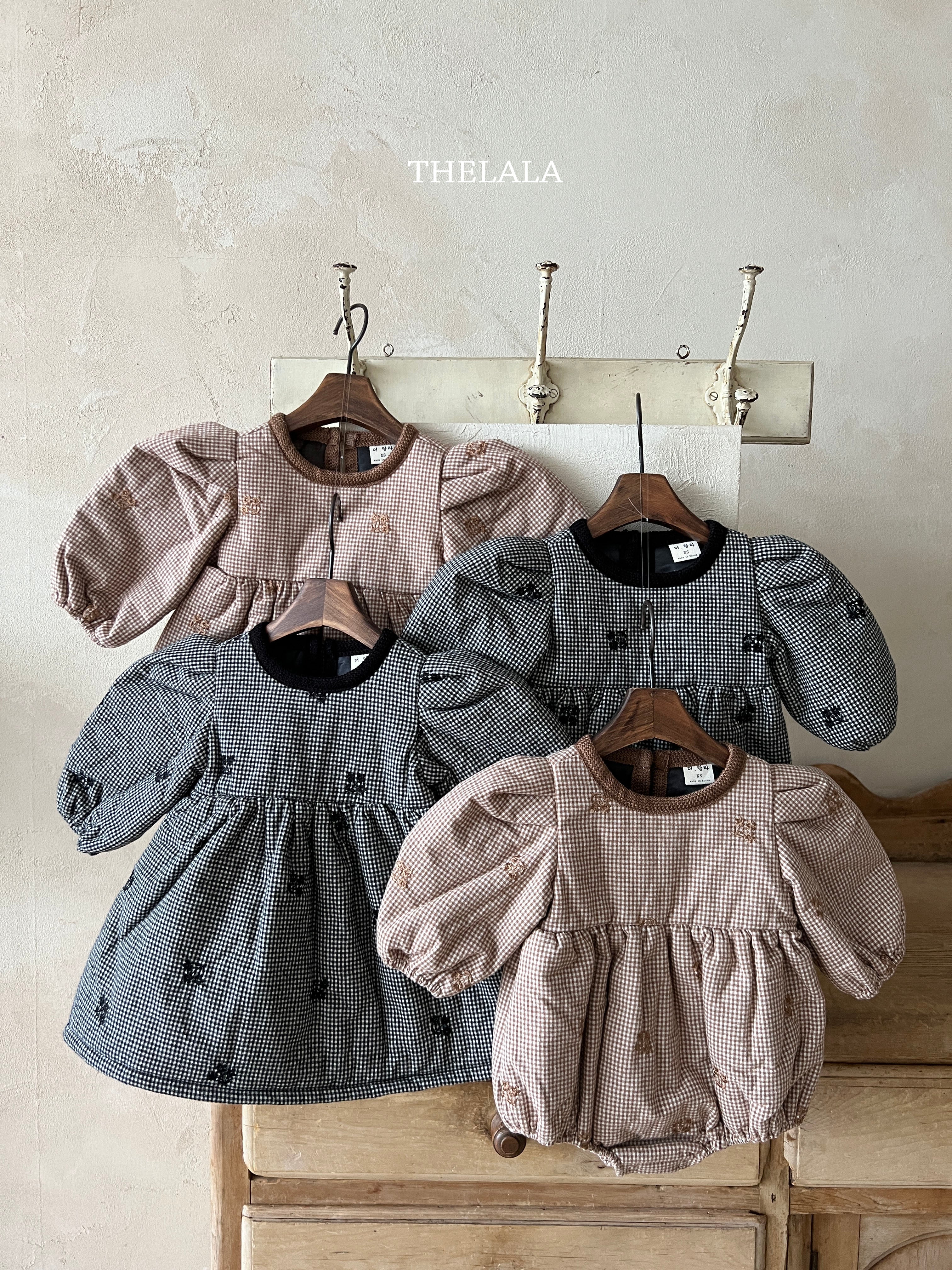 Pie Embroidery Suit