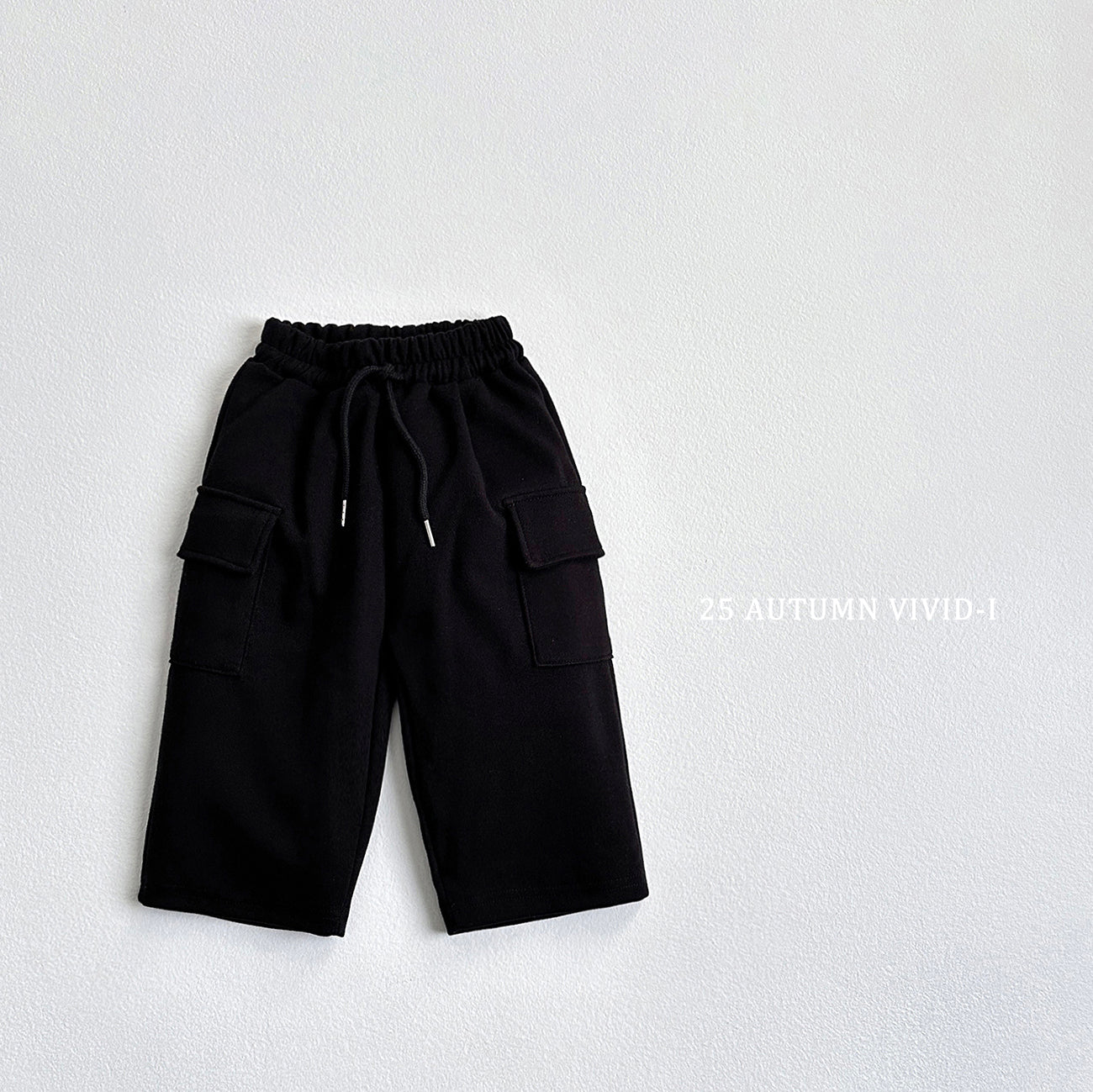 Wide-Fit Cargo String Pants