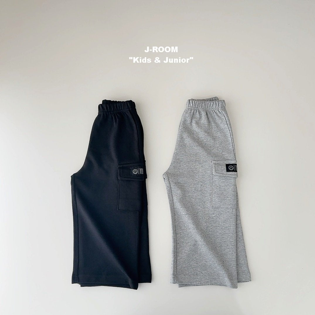 Pocket Label Wide Cargo Pants