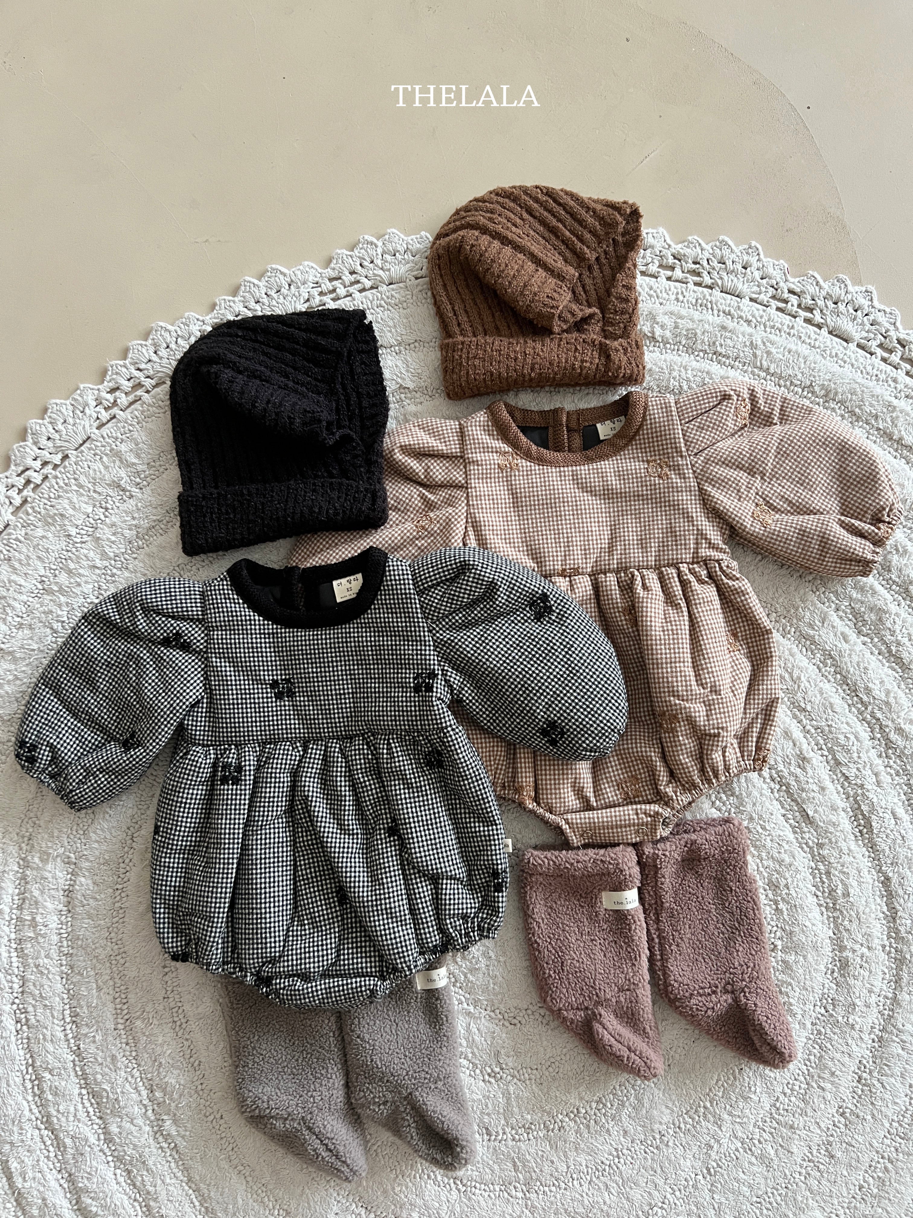 Pie Embroidery Suit