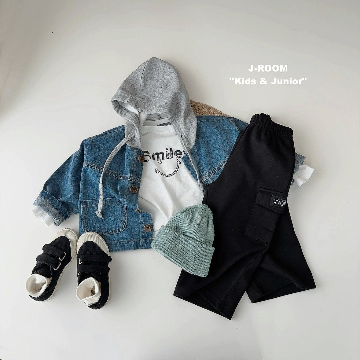 Pocket Label Wide Cargo Pants