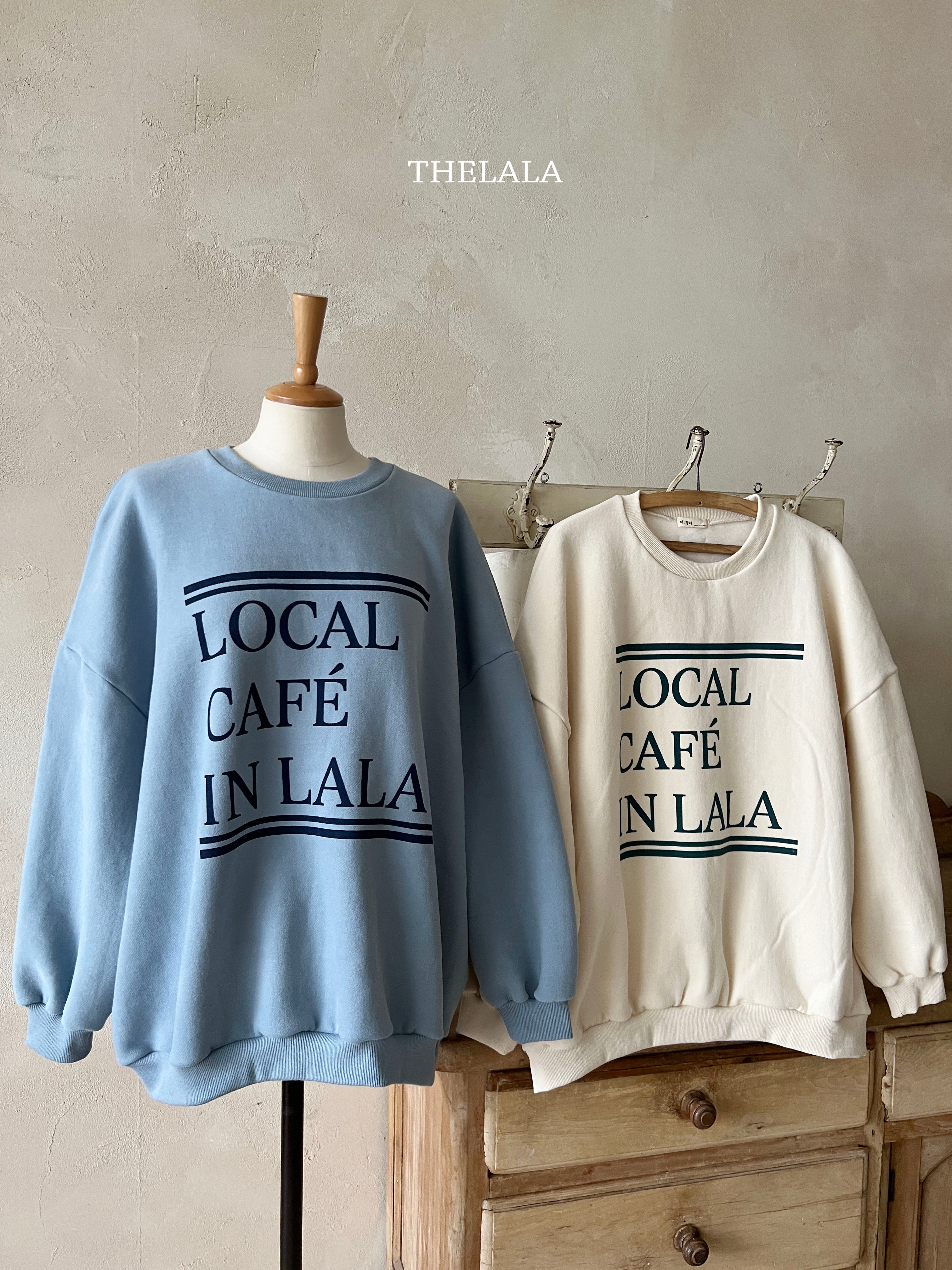 Cafe Sweatshirt (Mom)