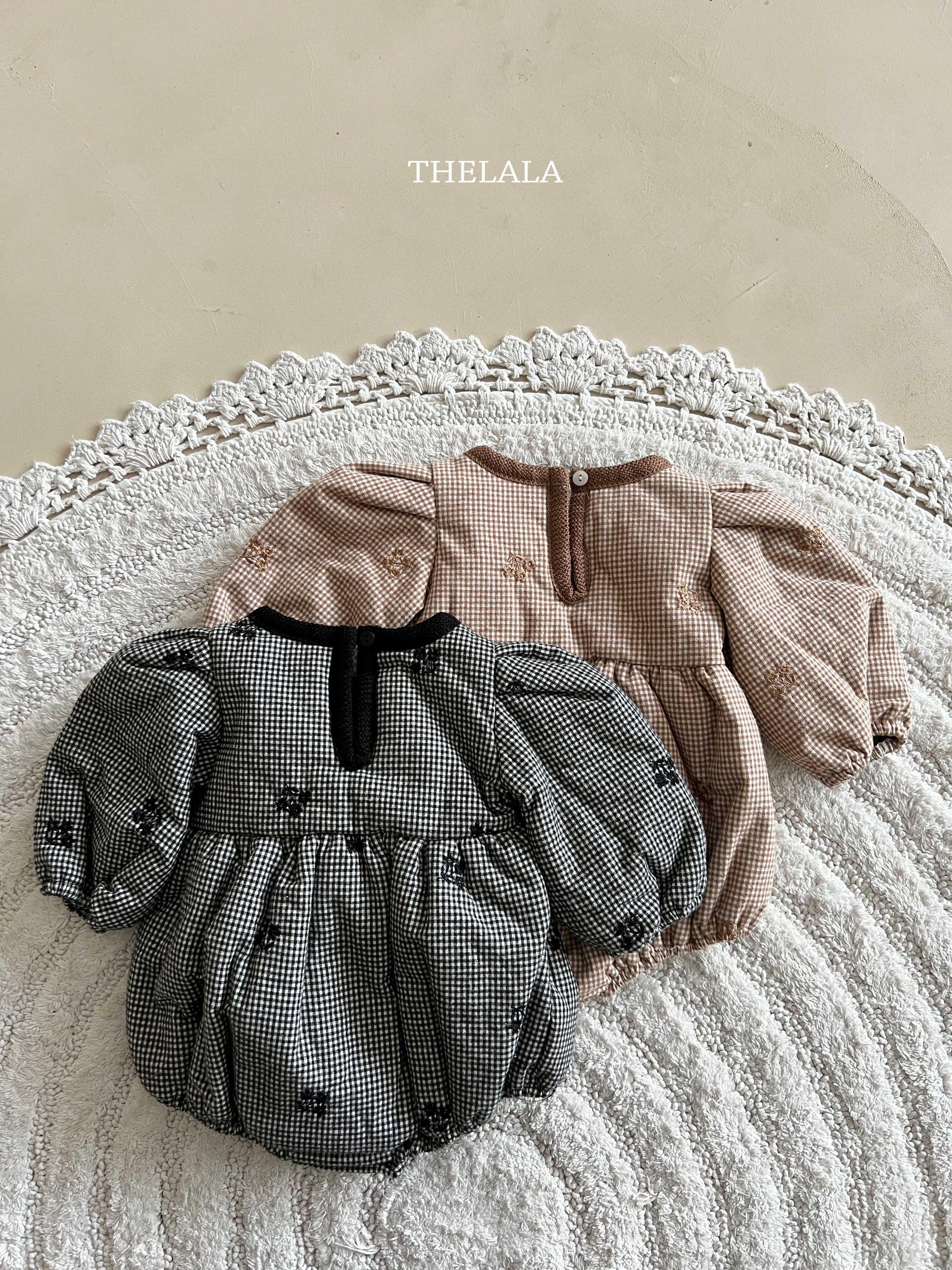 Pie Embroidery Suit