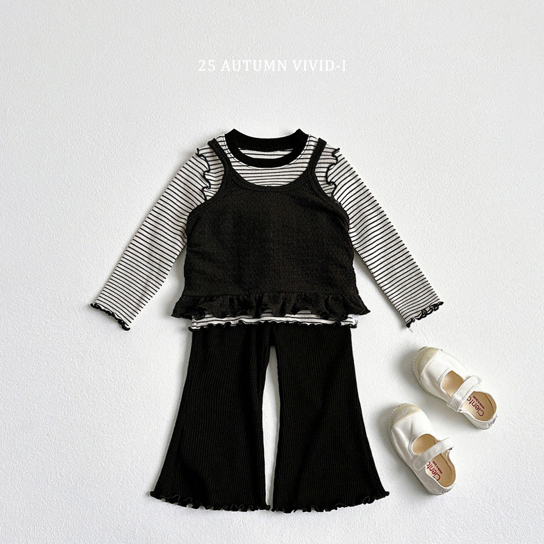 Ribbed Loose-fit Flared Pants