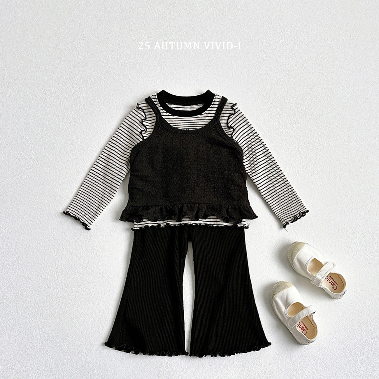 Ribbed Loose-fit Flared Pants