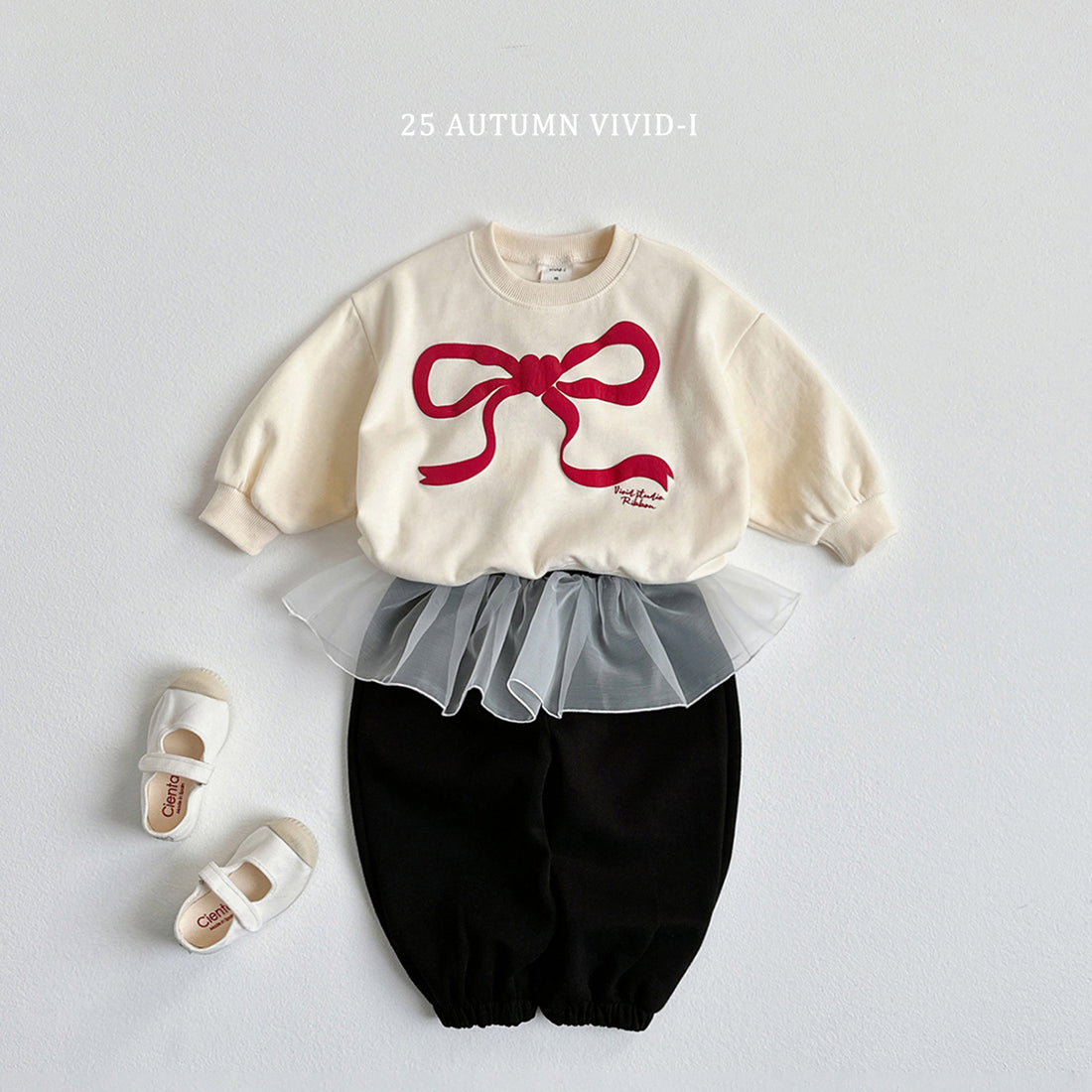 Ribbon Embossed Sweatshirt