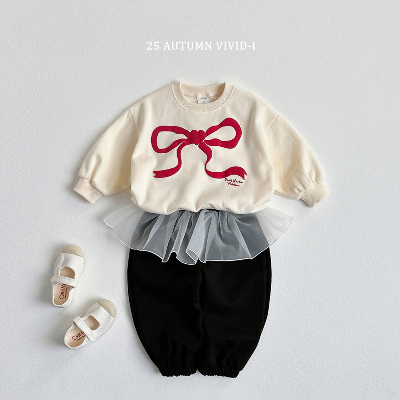 Ribbon Embossed Sweatshirt