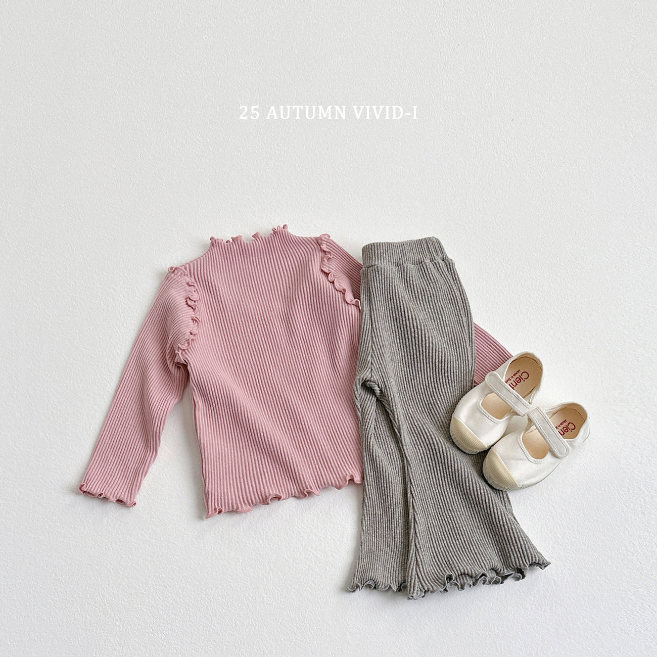 Ribbed Loose-fit Flared Pants
