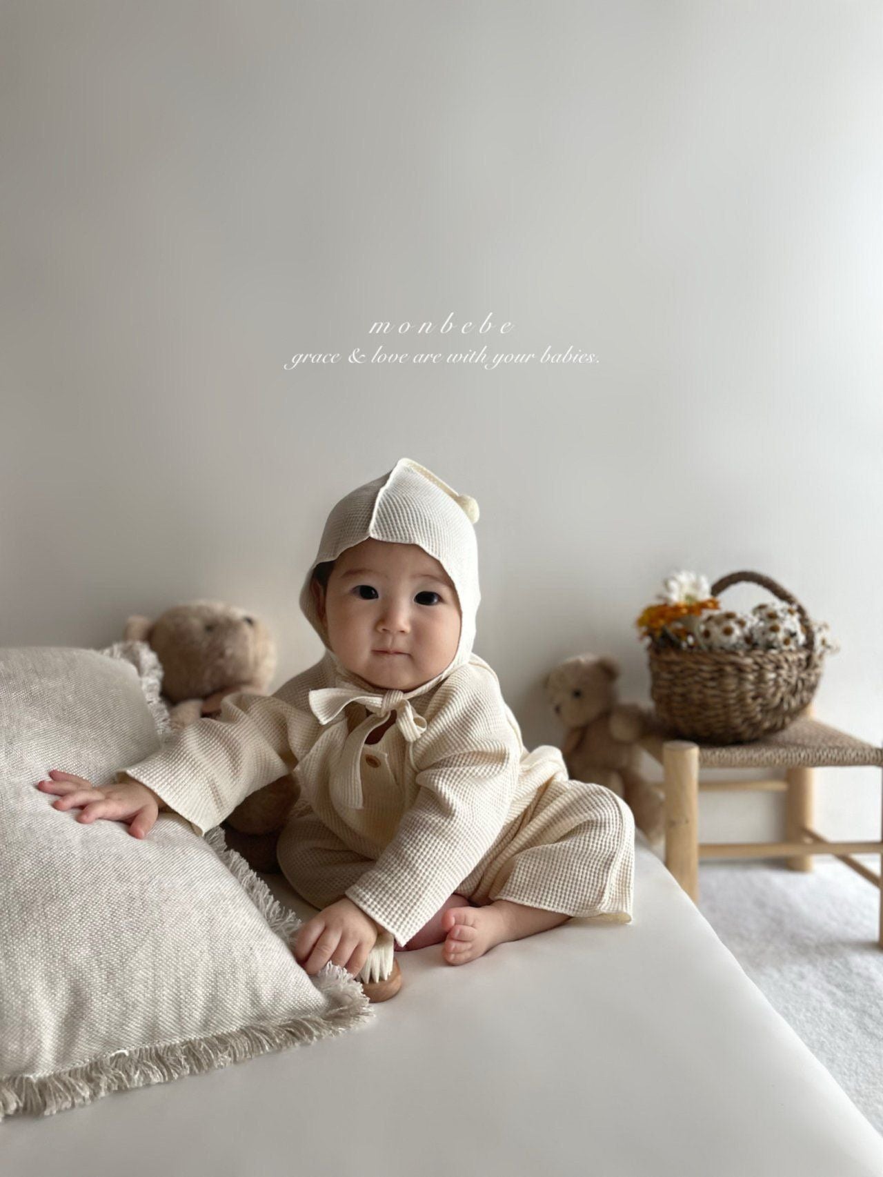Pom Pom Waffle Suit (with Cone Hat)