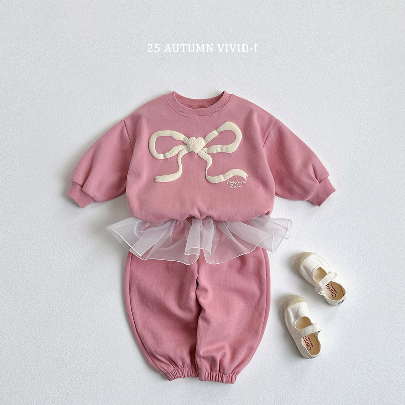 Ribbon Embossed Sweatshirt