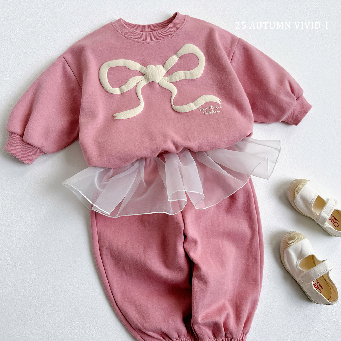 Ribbon Embossed Sweatshirt
