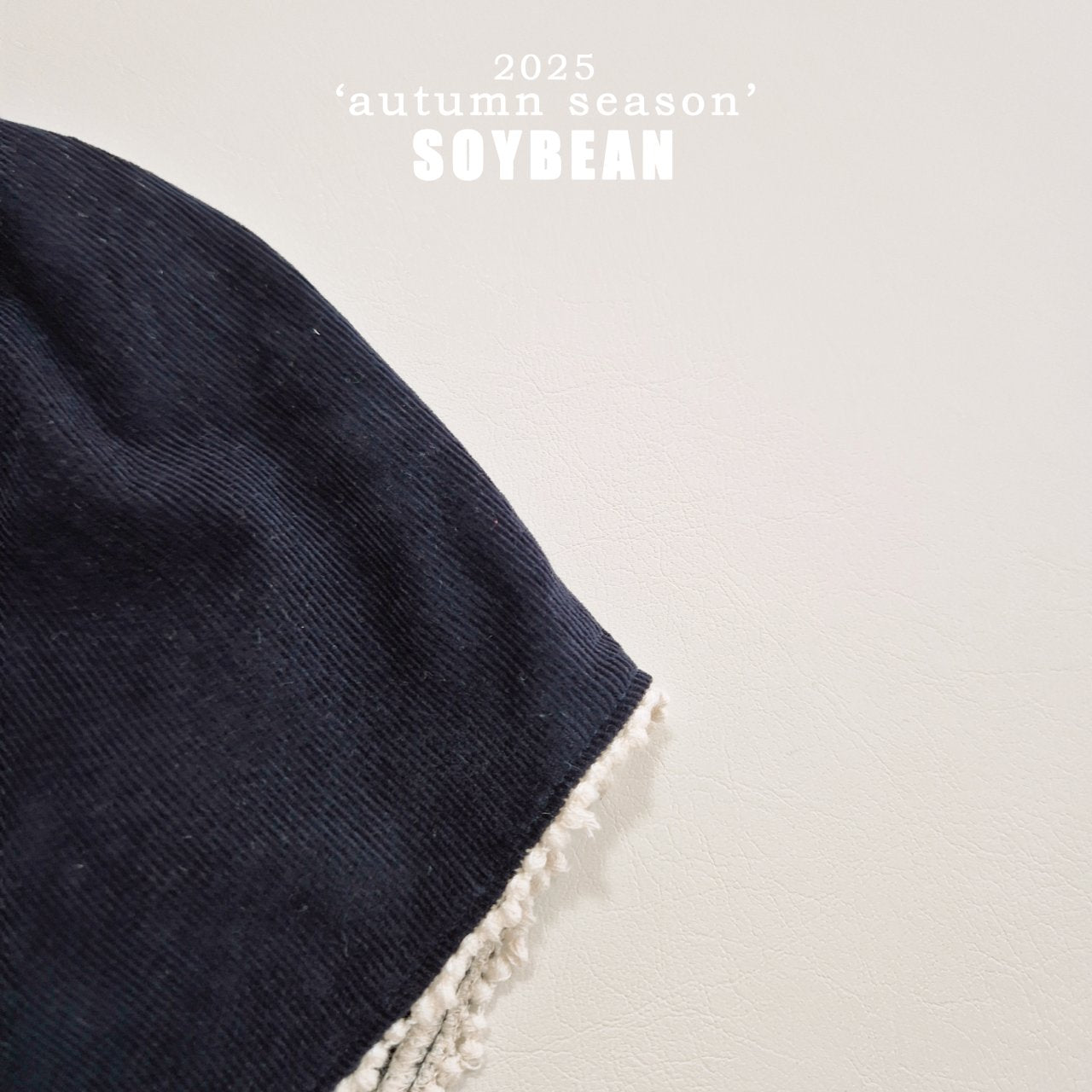 Balloon Corduroy Shorts
