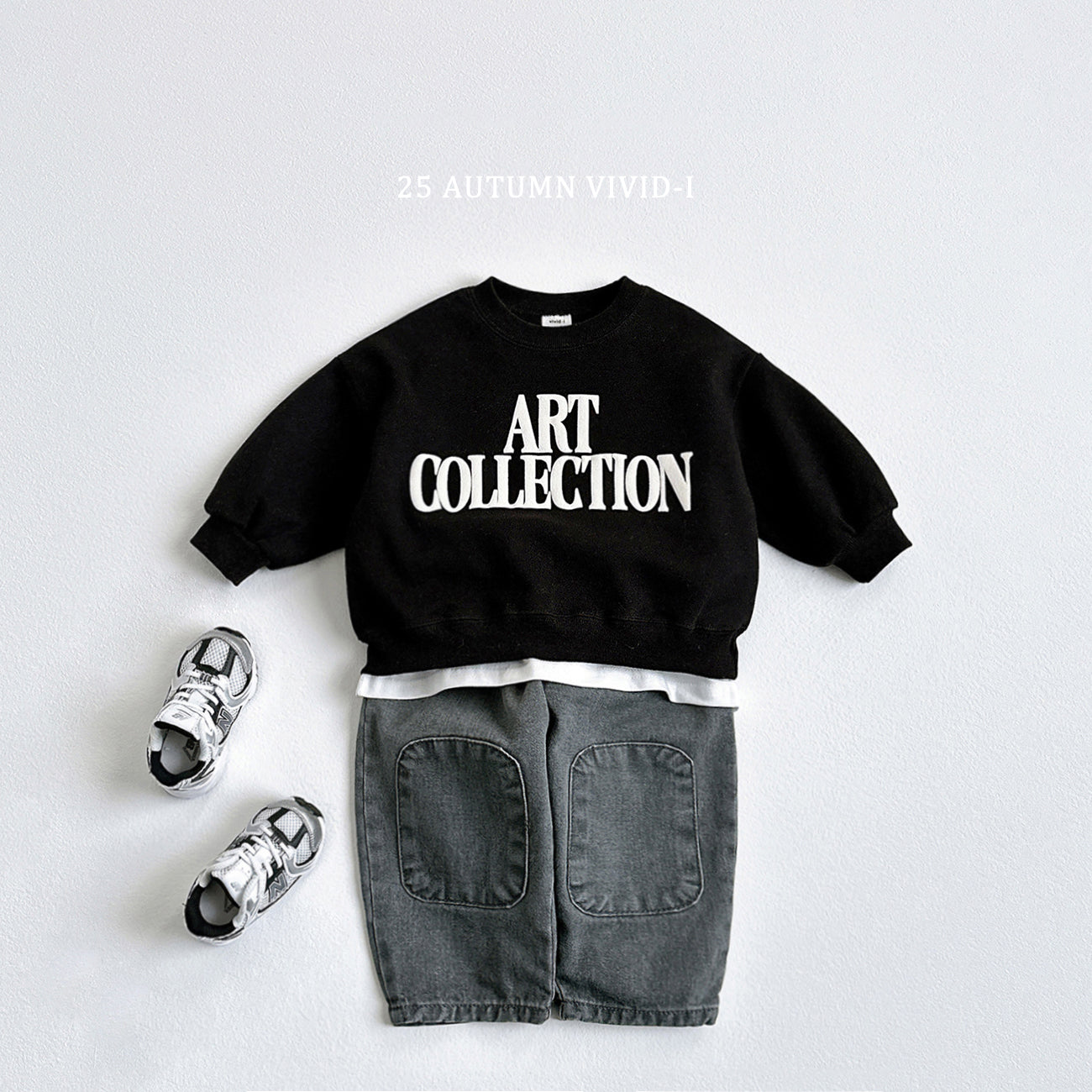 Art Embossed Sweatshirt