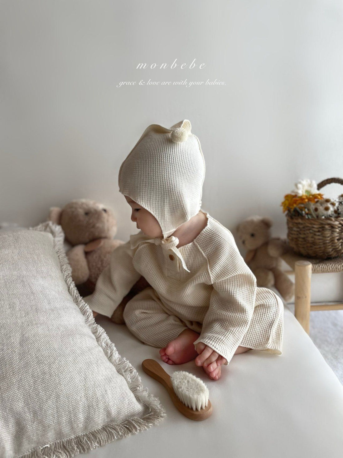 Pom Pom Waffle Suit (with Cone Hat)