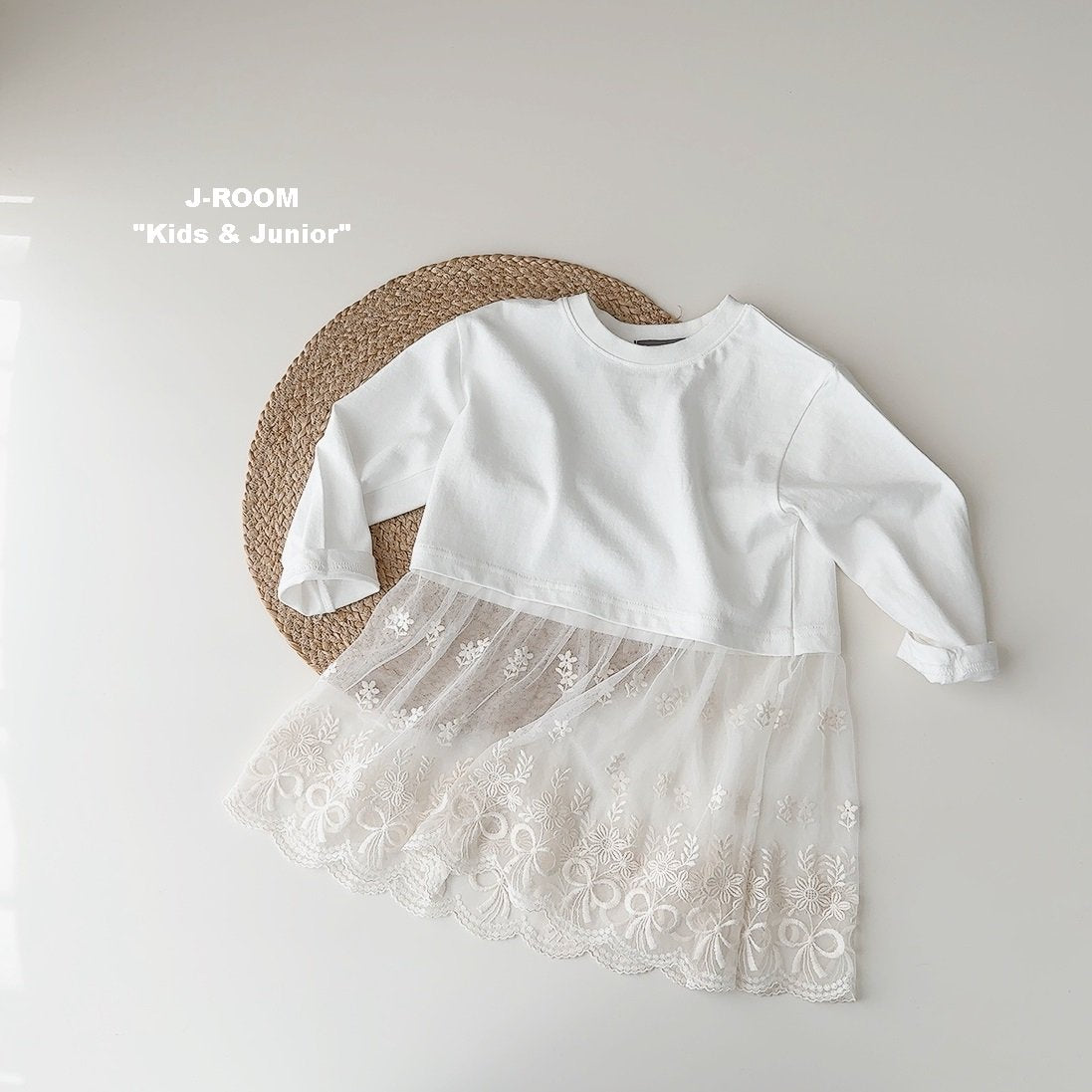 Punching Lace Long Tee
