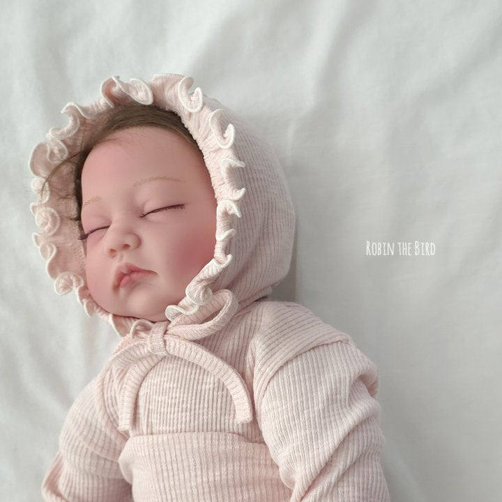 Modal Frill Bonnet