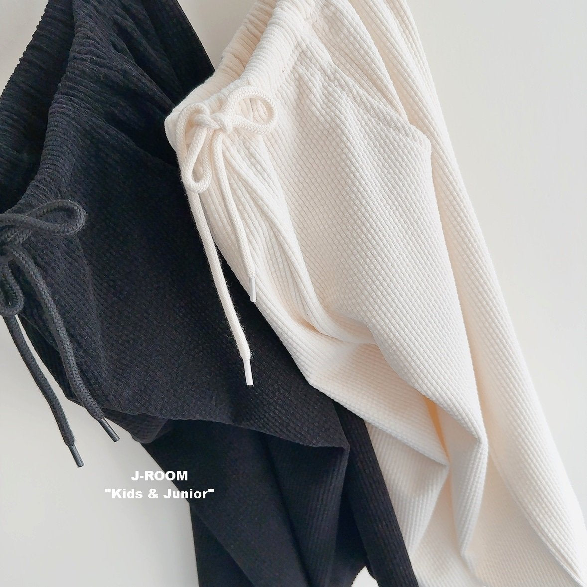 Soft Ribbed Wide Pants