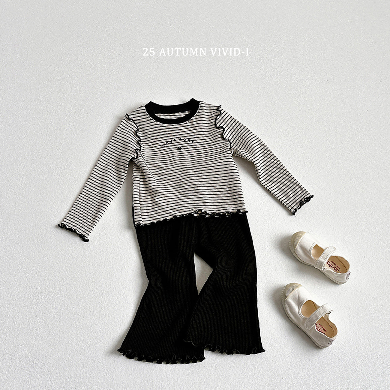 Ribbed Loose-fit Flared Pants